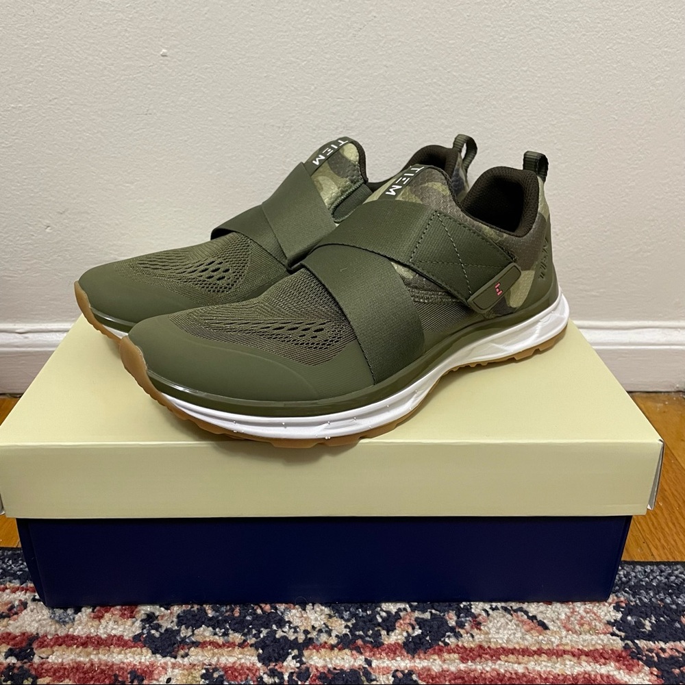 LIKE NEW TIEM SPIN CYCLE SHOES